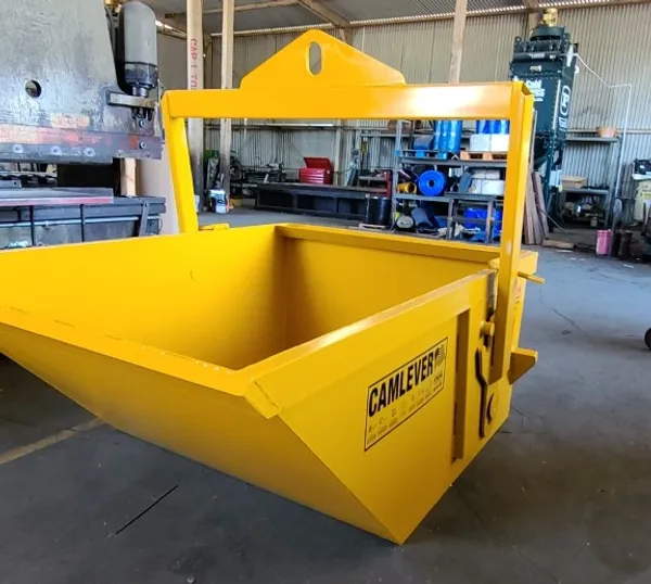 SELF-DUMPING CRANE HOPPERS